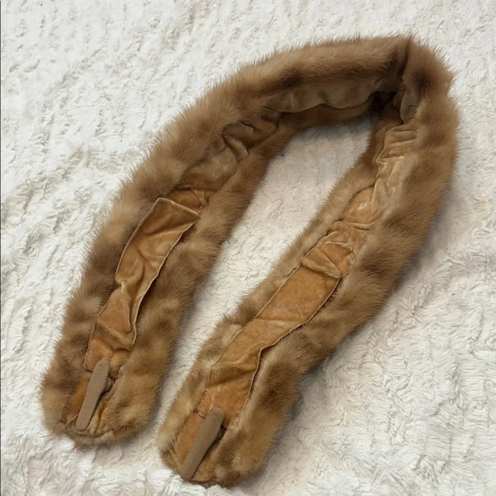 Vintage genuine Mink Fur Clip on Elegant Brown Collar scarf 35” long